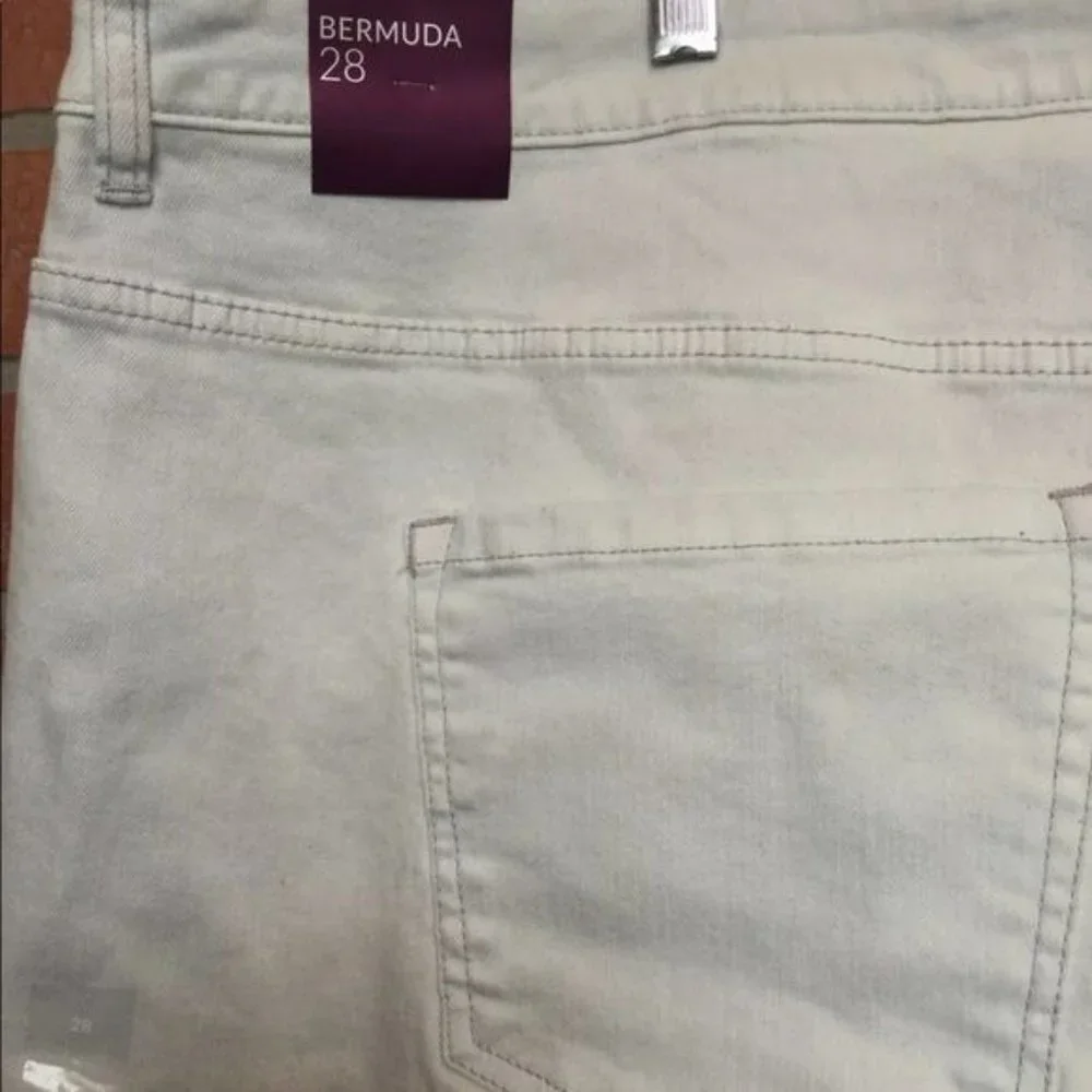 Lane Bryant Womens denim Bermuda shorts size 28 raw released hem NWT